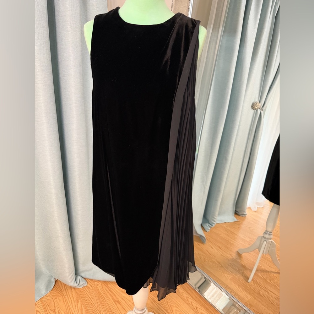 Gucci Black Velvet Dress size 40 - Picture 9 of 16